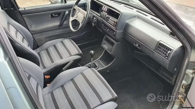 Begagnad VW Golf II GTI 110 HK (80 kW) 1988 Grön Halvkombi