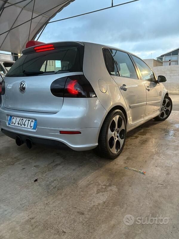 Usata VW Golf V 105 CV (77 kW) 2008 Berlina
