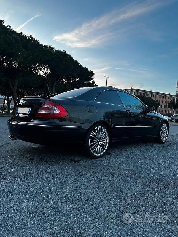 Usata Mercedes CLK320 Elegance 218 CV (160 kW) 2003 Nero Coupé