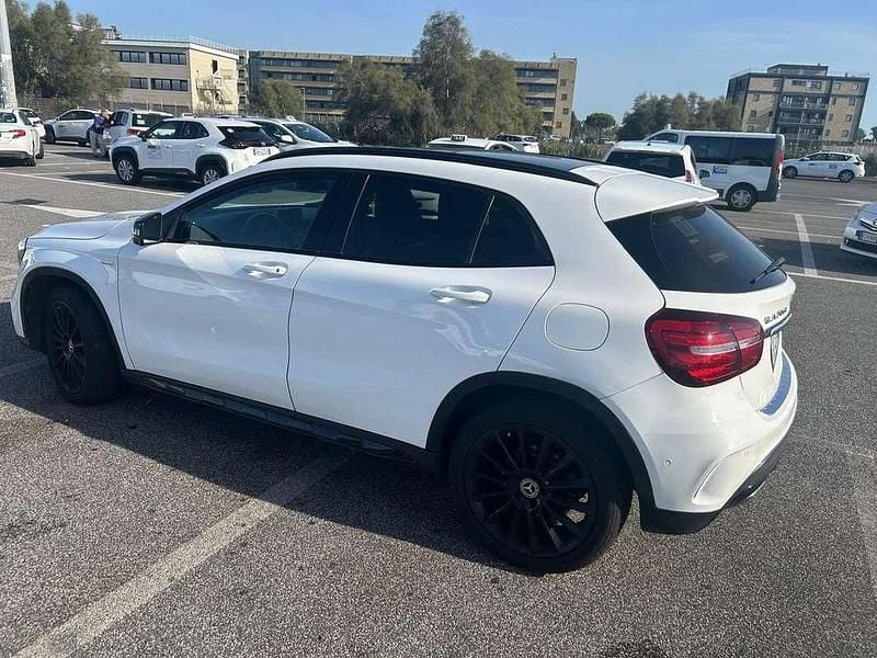 Bianco Usata 2018 Mercedes GLA200 Executive SUV | 17.000 € (Cara) - Immagine 1/4