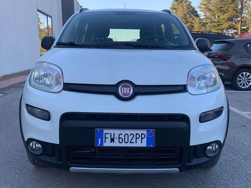 Usata Fiat Panda 4x4 S 86 CV (63 kW) 2019 Bianco Utilitaria