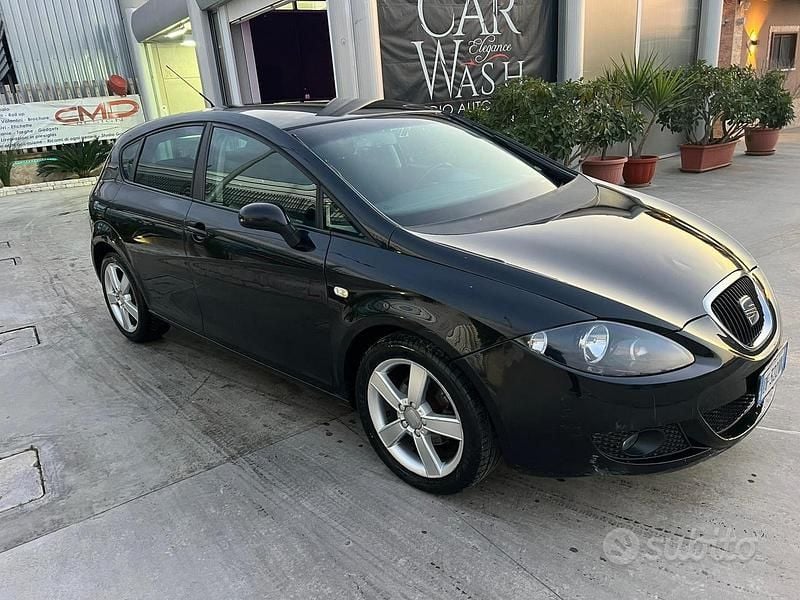 Usata Seat Leon Stylance 105 CV (77 kW) 2007 Nero Utilitaria