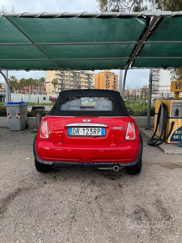 Usata Mini Cooper Cabriolet 116 CV (85 kW) 2008 Rosso Cabrio