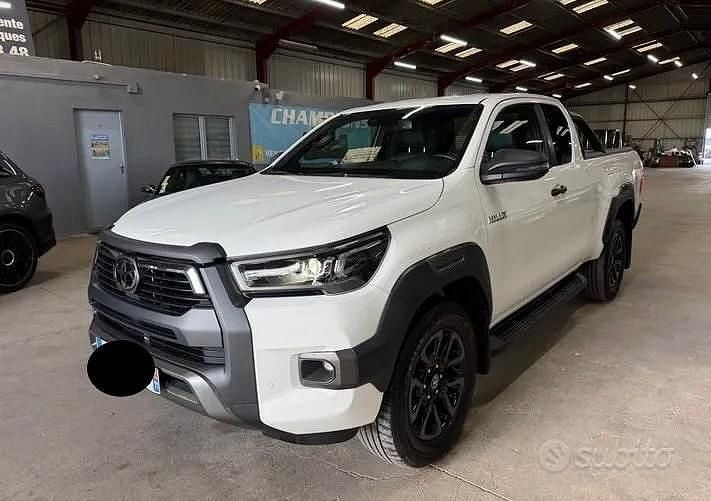 Bianco Usata 2022 Toyota HiLux Active Pick-up | 30.900 € (Super prezzo) - Immagine 1/4