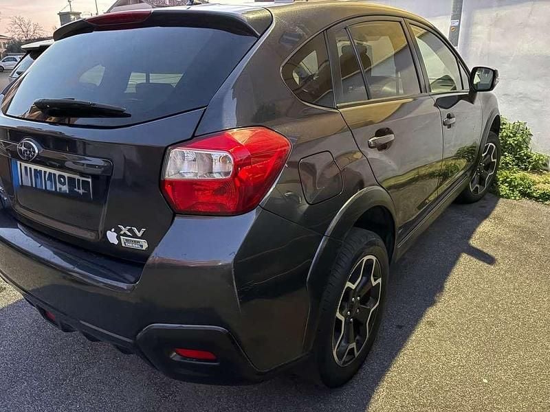 Usado Subaru XV Comfort 147 CV (108 kW) 2014 Negro SUV