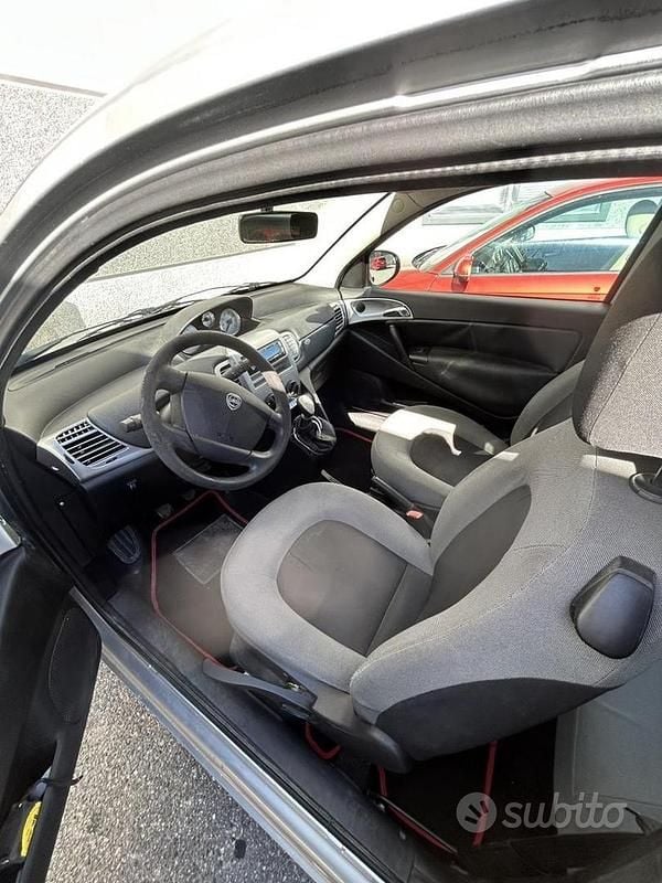 Usata Lancia Ypsilon 77 CV (56 kW) 2010 Grigio Utilitaria