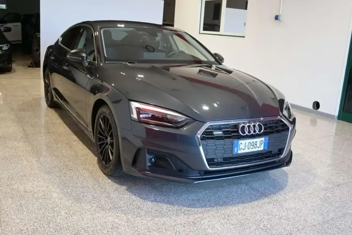 Usata Audi A5 Sportback Business 204 CV (150 kW) 2022 Grigio Utilitaria