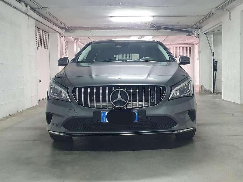 Usata Mercedes CLA200 Shooting Brake Premium 136 CV (100 kW) 2017 Grigio Station wagon