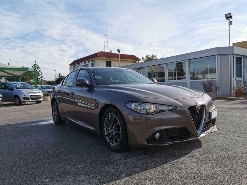 Venduto Alfa Romeo Giulia super 2.2 m. - auto usate in vendita