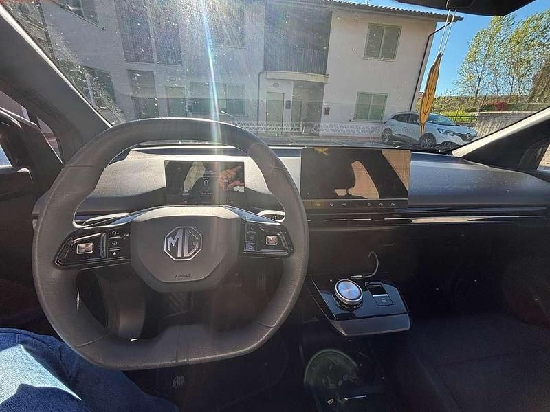 Usado MG MG4 EV 125 kW (170 CV) 2023 Negro Utilitario