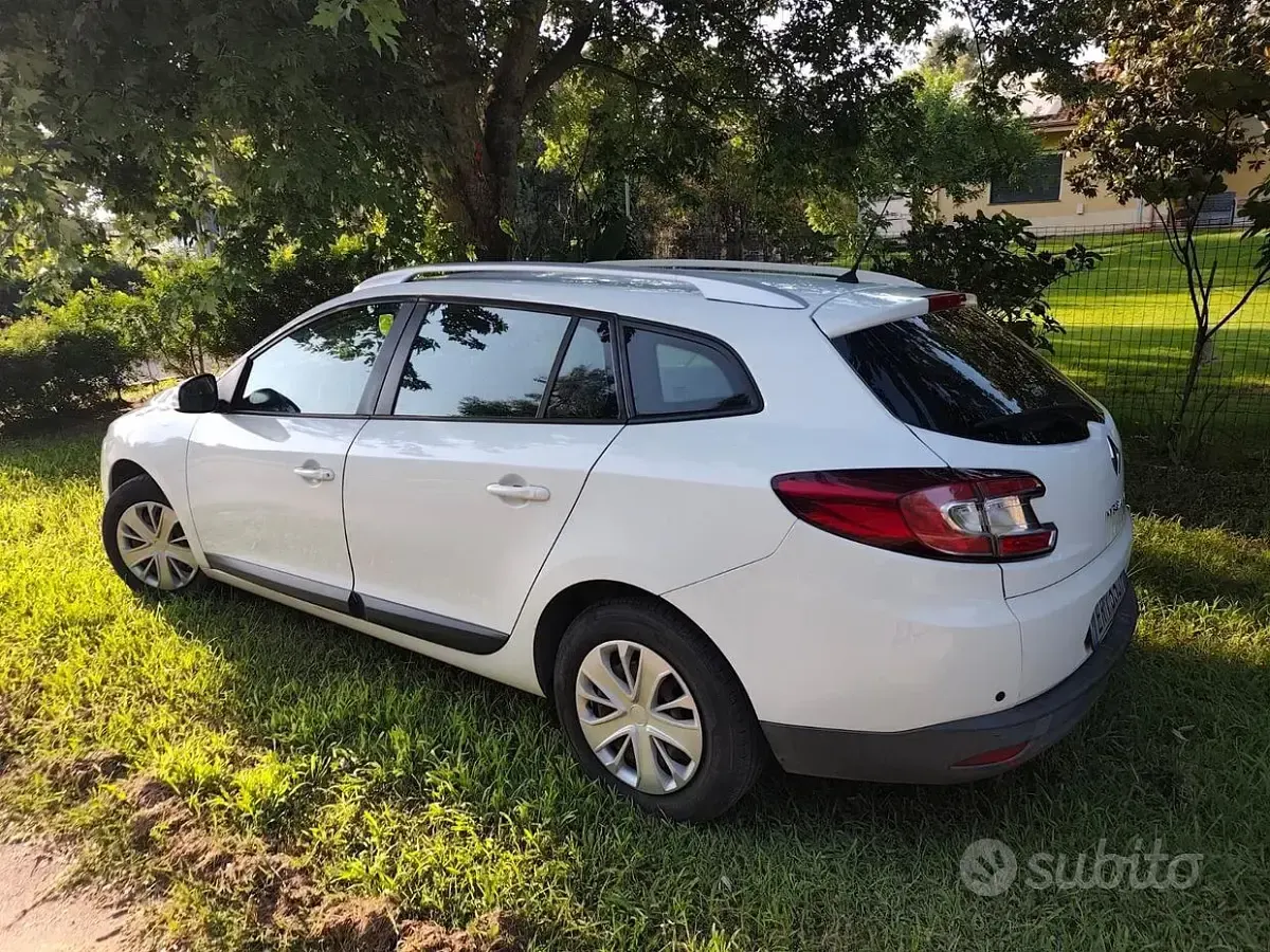 Usata Renault Mégane GrandTour 110 CV (80 kW) 2013 Bianco Station wagon