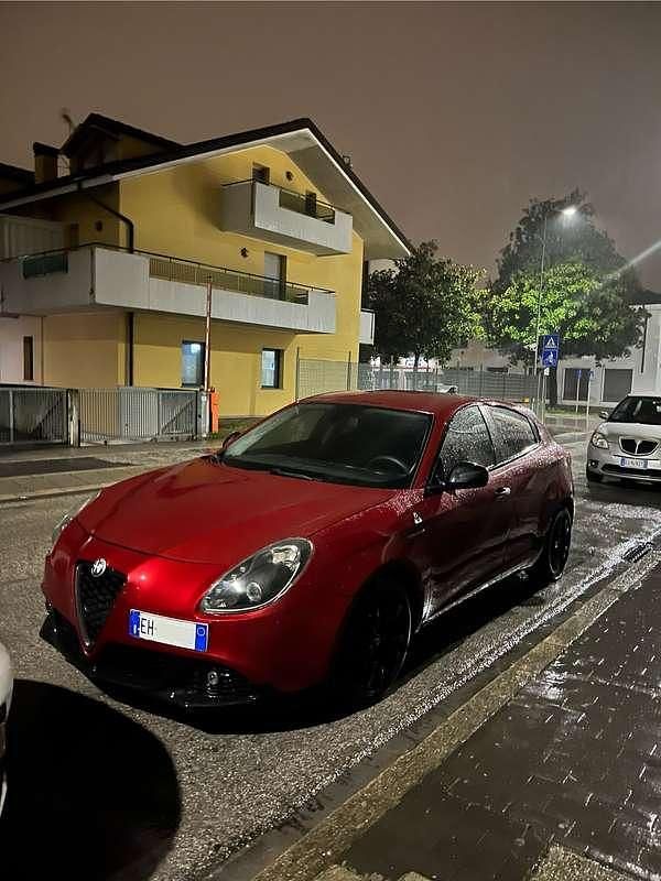 Usata Alfa Romeo Giulietta Distinctive 170 CV (125 kW) 2011 Berlina