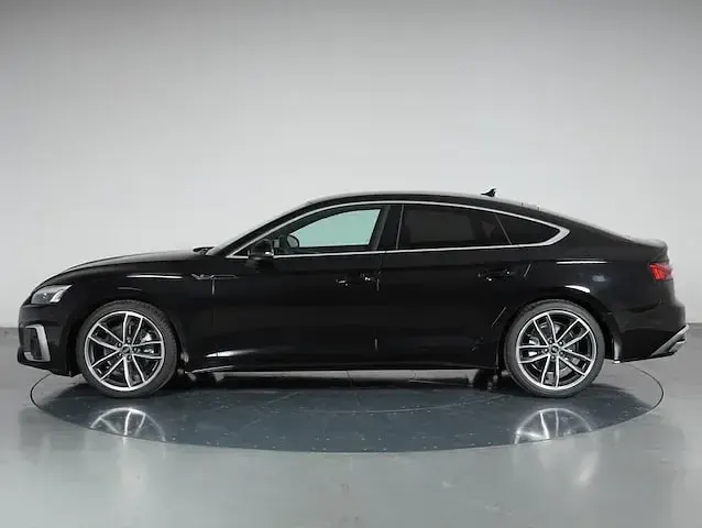 Usata Audi A5 Sportback S-Line 163 CV (119 kW) 2024 Nero mito metallizzato Utilitaria