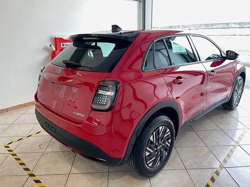 Usata Fiat 600 101 CV (74 kW) 2024 Rosso SUV