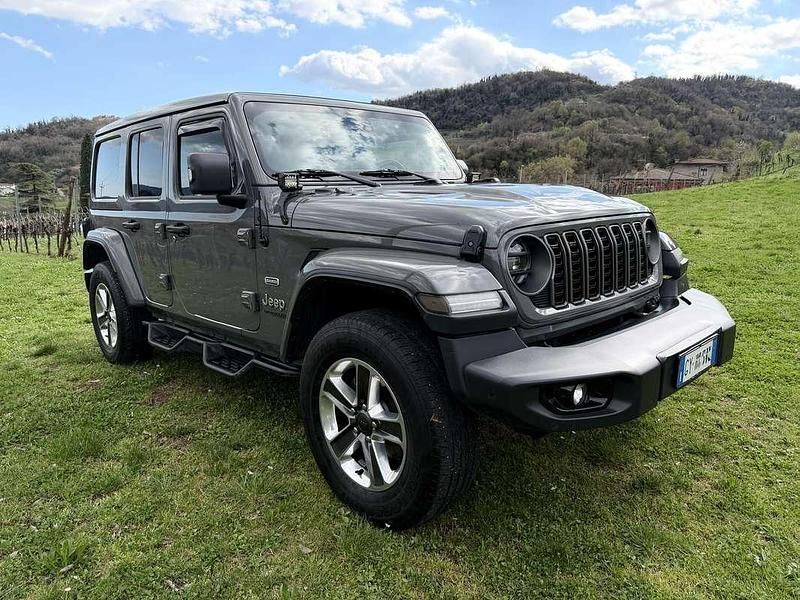 Usata Jeep Wrangler Overland 200 CV (147 kW) 2021 Grigio SUV