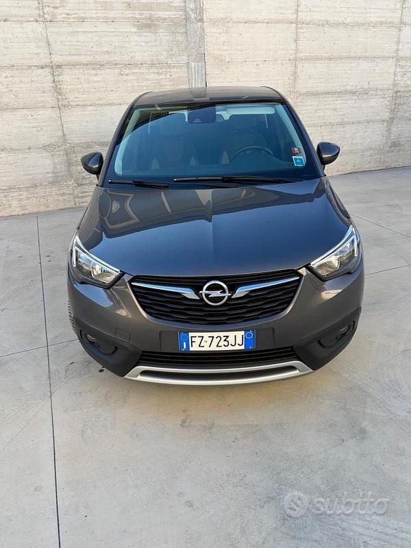 Usata Opel Crossland X Innovation 102 CV (75 kW) 2019 Grigio SUV