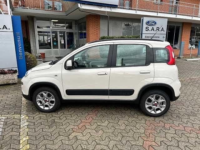Usato 2016 Fiat Panda 4x4 0.9 Benzin 86 CV (10.900 €)