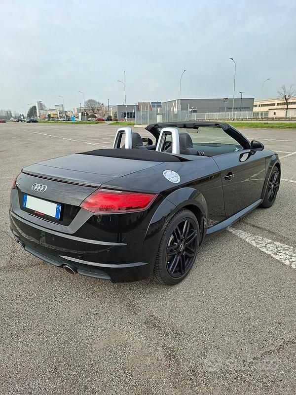 Usata Audi TT Roadster Ambiente 197 CV (144 kW) 2020 Nero Cabrio
