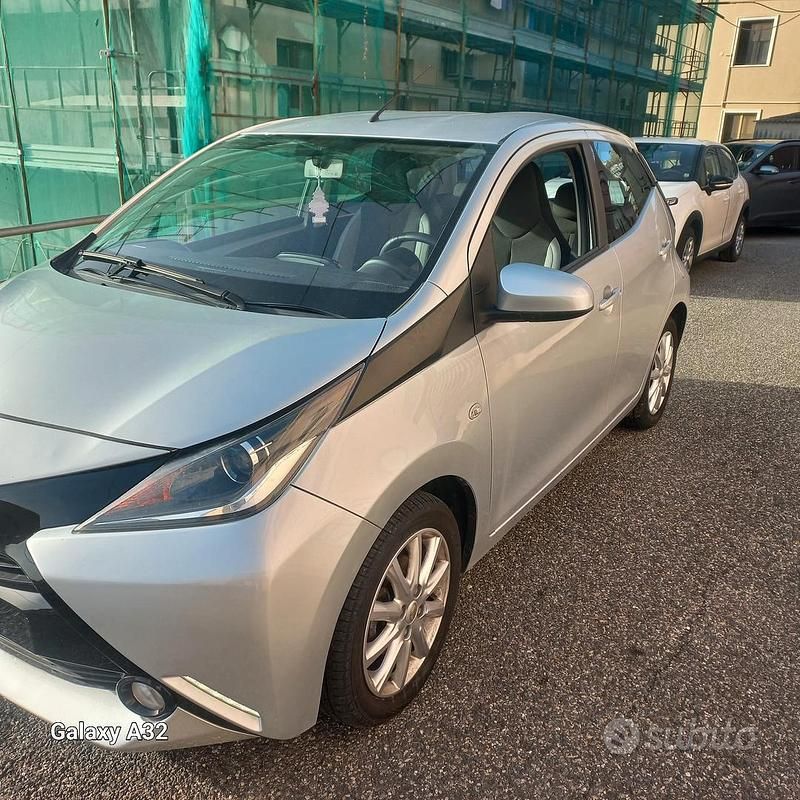 Usata Toyota Aygo Cool 69 CV (50 kW) 2015 Grigio Utilitaria