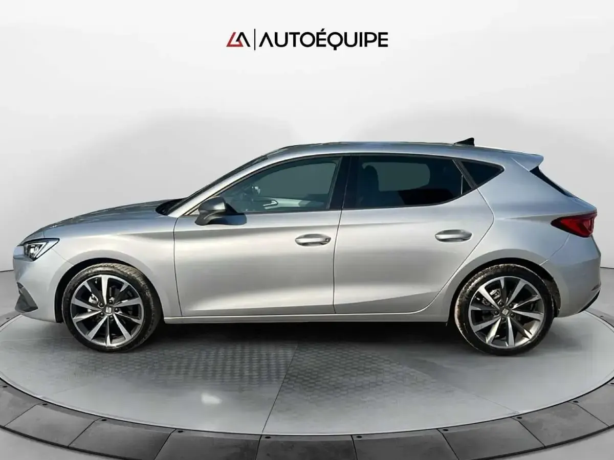 Usata Seat Leon FR 150 CV (110 kW) 2023 Argento Berlina