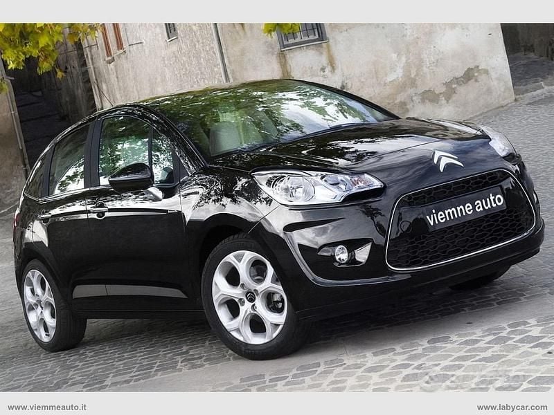 Nero Usata 2016 Citroën C3 Exclusive Tre volumi | 9300 € (Buon prezzo) - Immagine 1/1