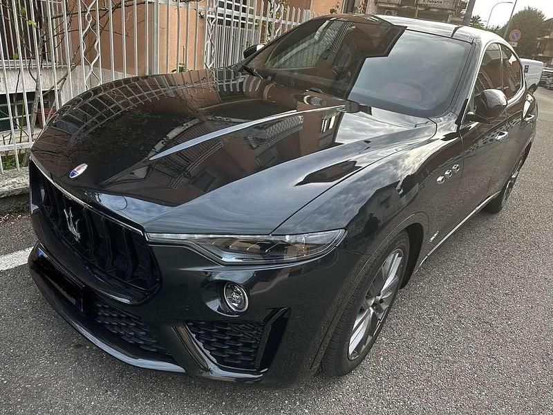 Nero Usata 2020 Maserati Levante SUV | 29.900 € (Super prezzo) - Immagine 1/4