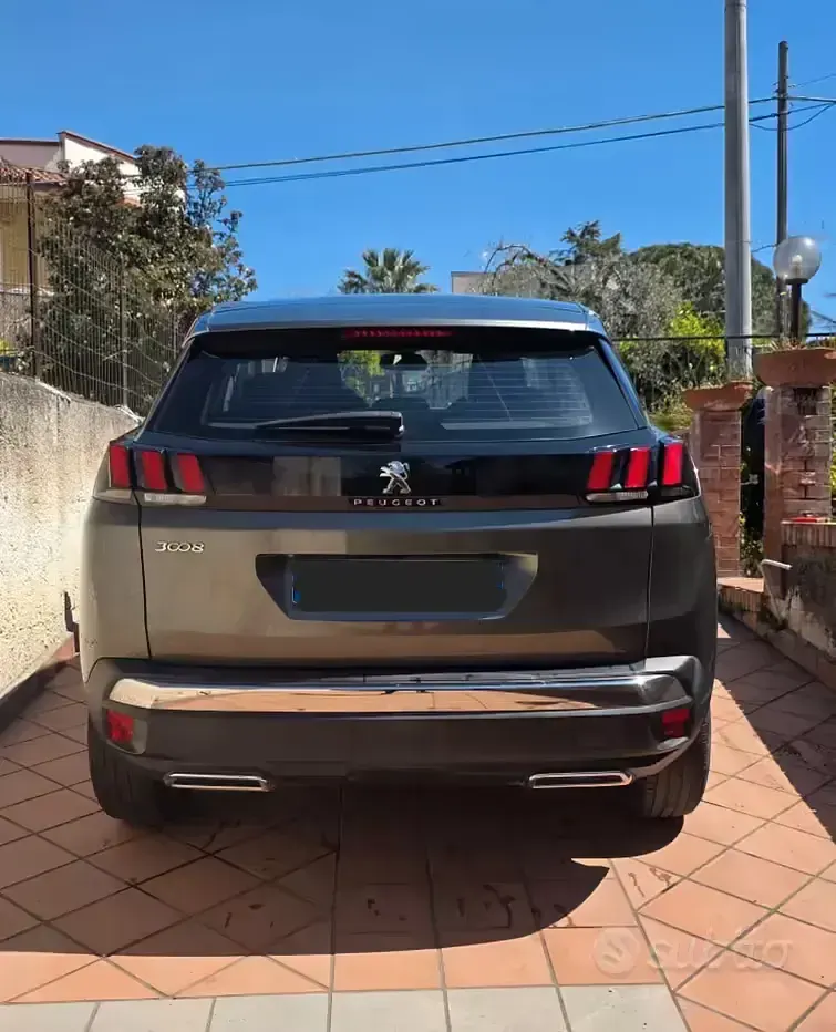 Usata Peugeot 3008 2019 Grigio SUV