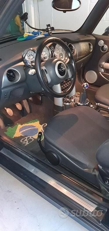 Usata Mini Cooper Cabriolet 116 CV (85 kW) 2005 Blu Cabrio