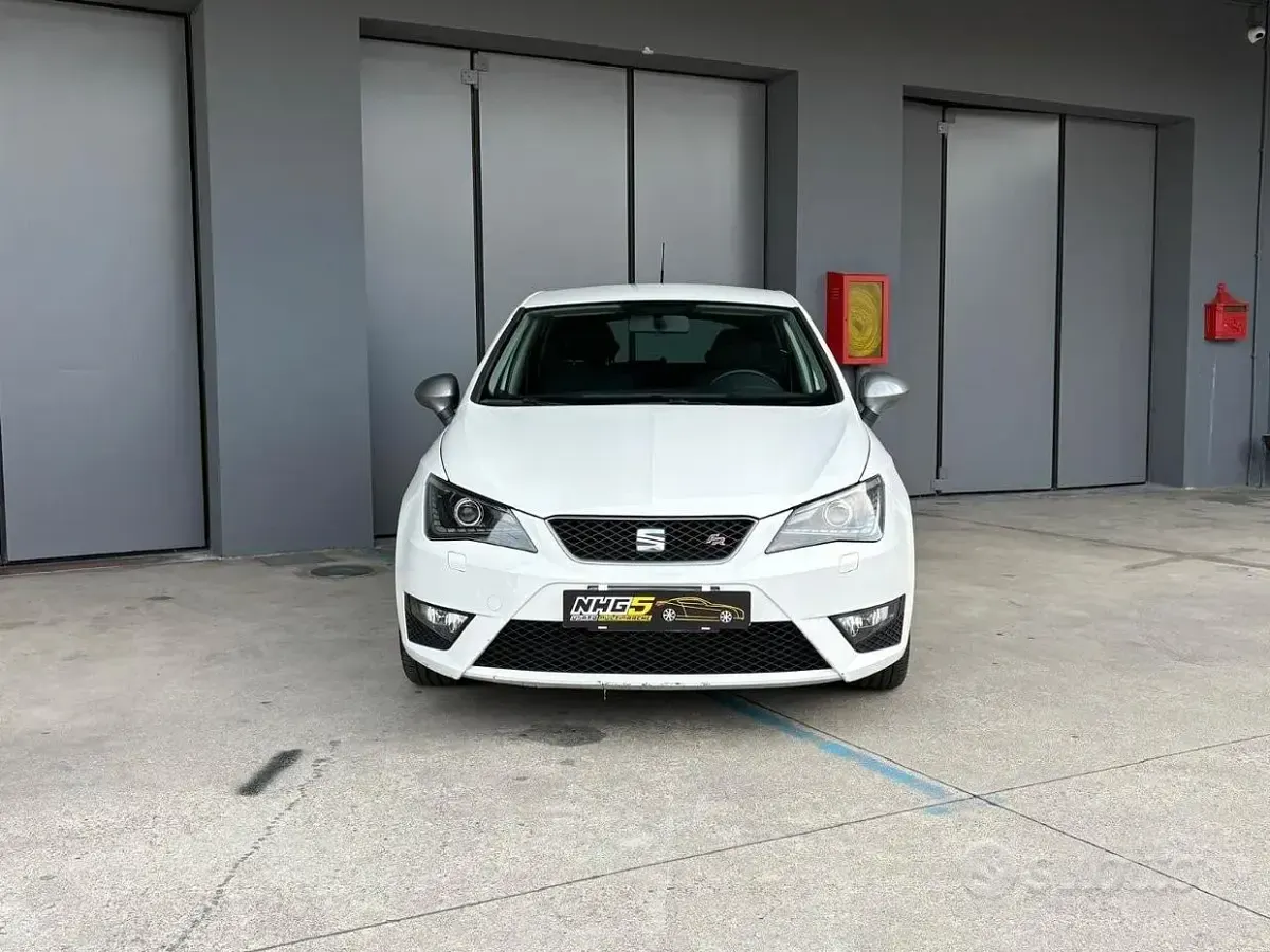 Usata Seat Ibiza FR 90 CV (66 kW) 2015 Bianco Utilitaria
