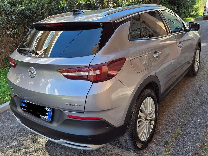 Usata Opel Grandland X Innovation 120 CV (88 kW) 2018 Argento SUV