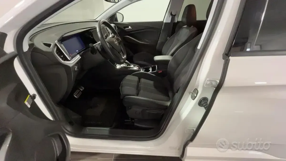 Usata Opel Grandland X Business Elegance 131 CV (96 kW) 2023 Bianco SUV