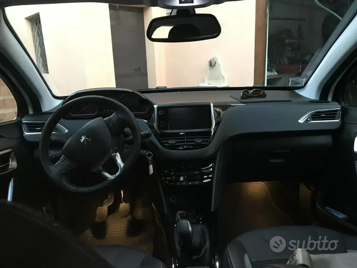 Usata Peugeot 2008 99 CV (72 kW) 2017 Bianco SUV