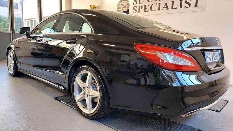Usata Mercedes CLS250 AMG 204 CV (150 kW) 2015 Nero metallizzato metallizzato Berlina