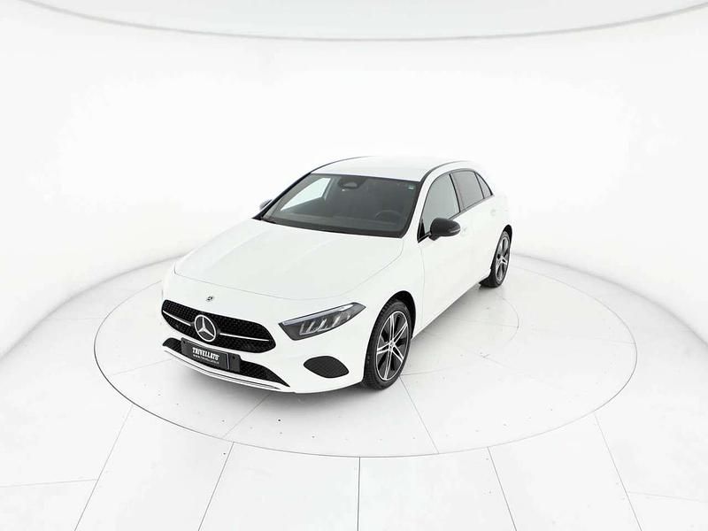 Bianco Usata 2023 Mercedes A250 Advanced Tre volumi | 29.500 € (Ottimo prezzo) - Immagine 1/4