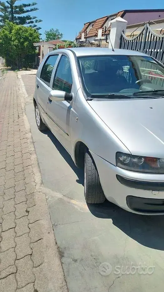 Usata Fiat Punto 86 CV (63 kW) 2001 Grigio Utilitaria