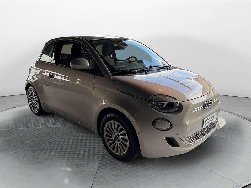 Blu/azzurro Nuova 2025 Fiat 500e Tech Tre volumi | 14.150 € - Immagine 1/4