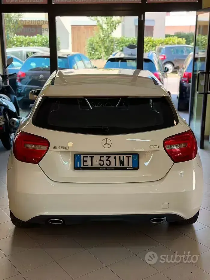 Usata Mercedes A180 Premium 109 CV (80 kW) 2014 Bianco Utilitaria
