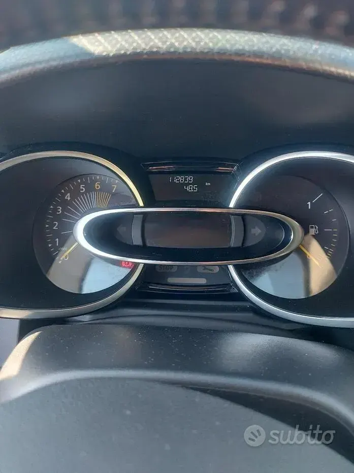 Usata Renault Clio 90 CV (66 kW) 2016 Grigio Station wagon