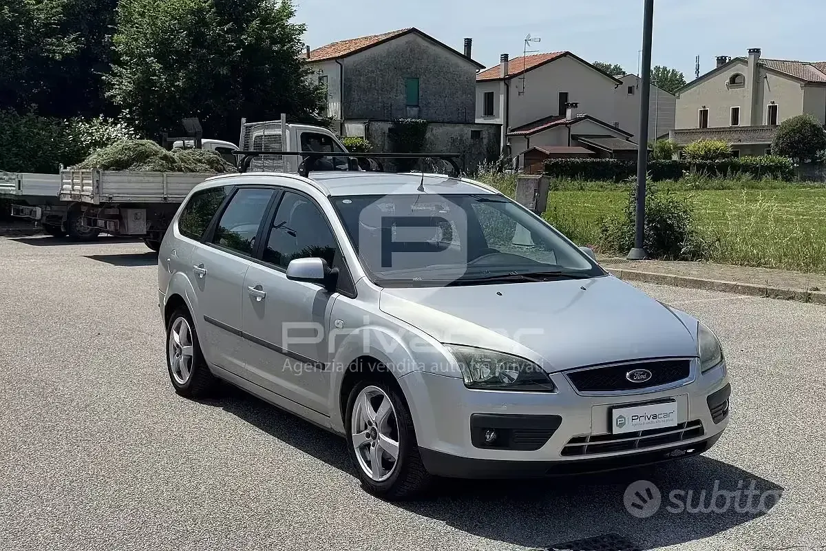 Usata Ford Focus S 90 CV (66 kW) 2007 Grigio Station wagon