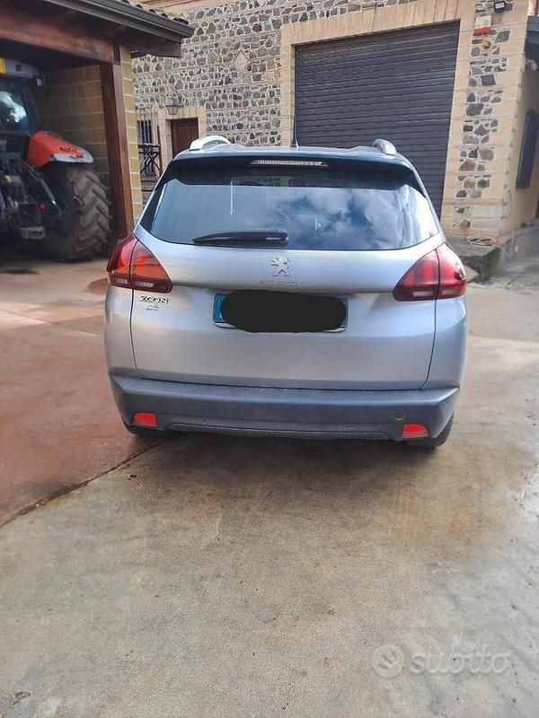 Usata Peugeot 2008 Active 2017 Grigio SUV