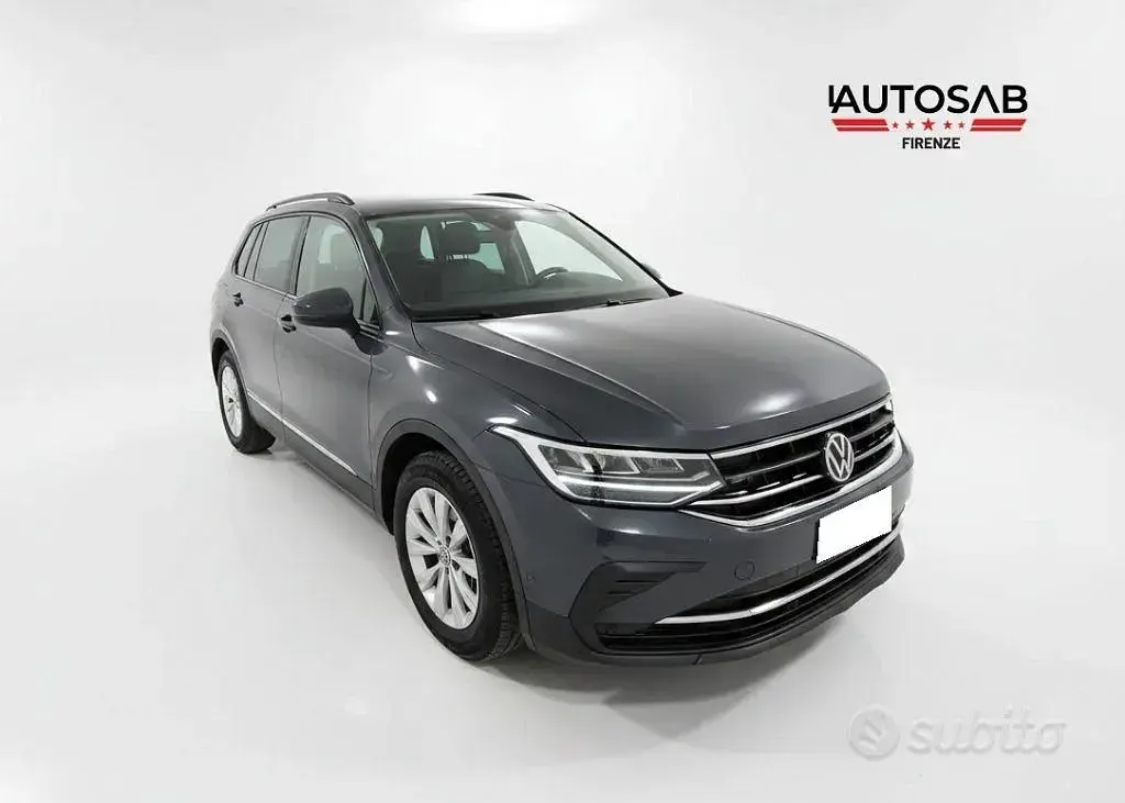 Usata VW Tiguan Life 150 CV (110 kW) 2021 Grigio scuro SUV