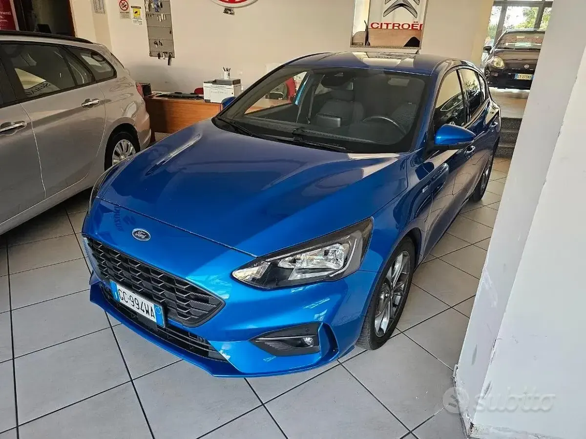 Usata Ford Focus ST-Line 120 CV (88 kW) 2020 Bluazzurro Berlina