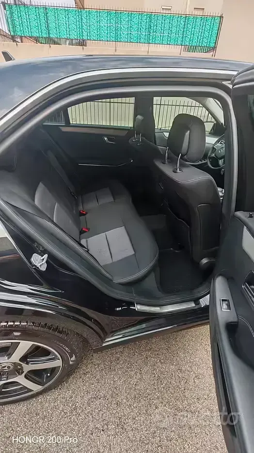 Usata Mercedes E200 184 CV (135 kW) 2013 Nero Berlina