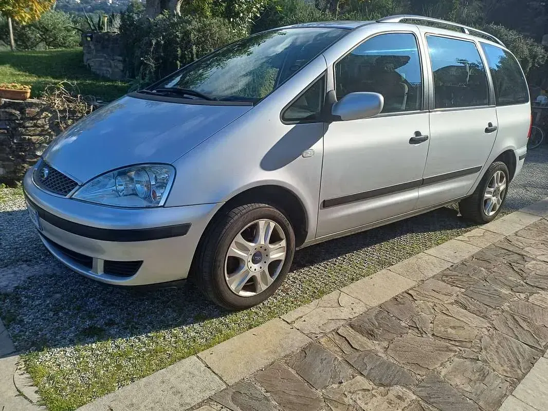 Usata Ford Galaxy 116 CV (85 kW) 2004 Argento Monovolume