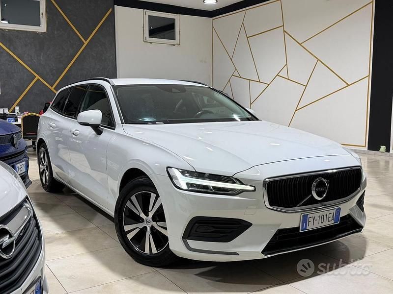 Usata Volvo V60 R-Design 110 CV (80 kW) 2020 Station wagon