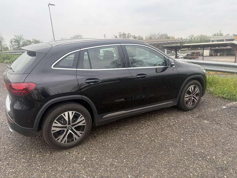 Usata Mercedes GLA180 Advanced 116 CV (85 kW) 2025 Nero SUV