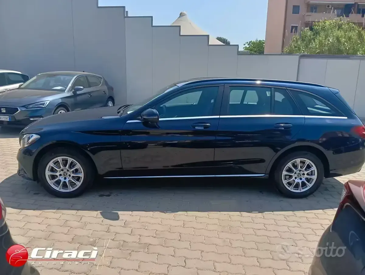 Usata Mercedes C180 Business 122 CV (89 kW) 2021 Blu Station wagon
