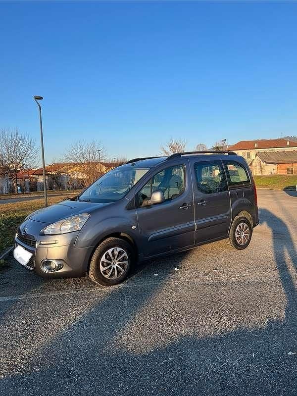 Usata 2012 Peugeot TePee Premium Station wagon | 4400 € (Super prezzo) - Immagine 1/4