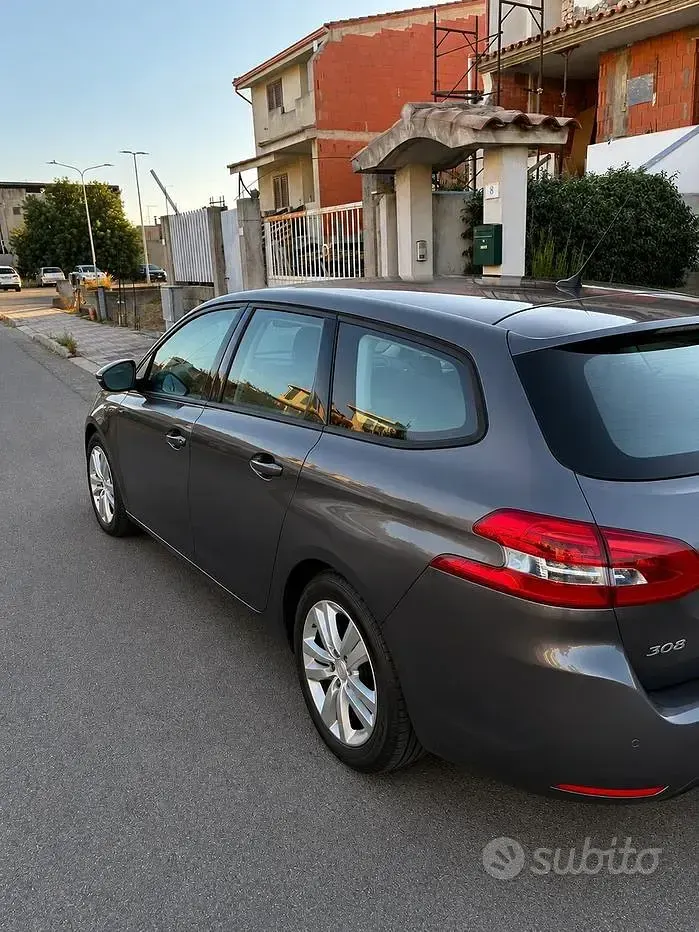 Usata Peugeot 308 SW Business-Line 131 CV (96 kW) 2021 Station wagon
