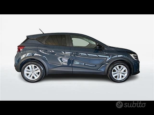 Usata Renault Captur Equilibre 91 CV (66 kW) 2023 Blu scuro SUV